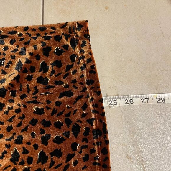 Drapers & Damon's Animal Print Velour Short Sleeve Top M - Picture 8 of 8